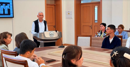 ermiz davlat universitetida “Korrupsiya – taraqqiyot kushandasi” va “Korrupsiya – davlat taraqqiyotiga toʻsiq” mavzularida davra suhbatlari tashkil etildi