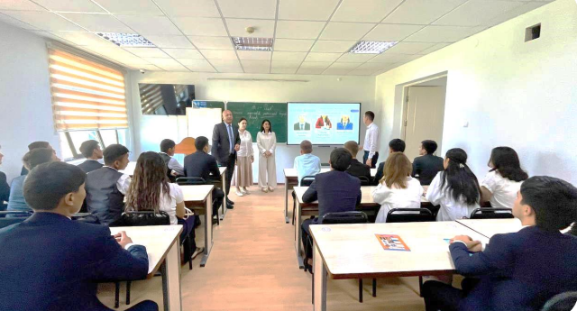 “Korrupsiyaga qarshi kurashish virtual akademiyasi” elektron platformasida universitetning 1-kurs talabalarini maxsus dasturlar asosida taʼlim olishlari tashkillashtirildi.